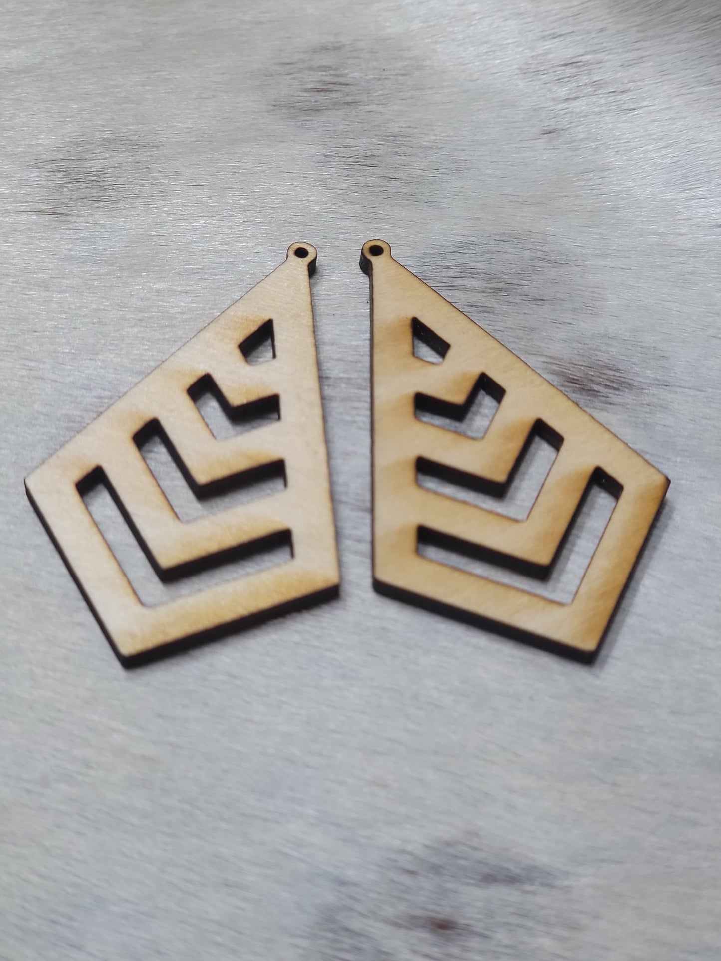 Basswood Earring (G)